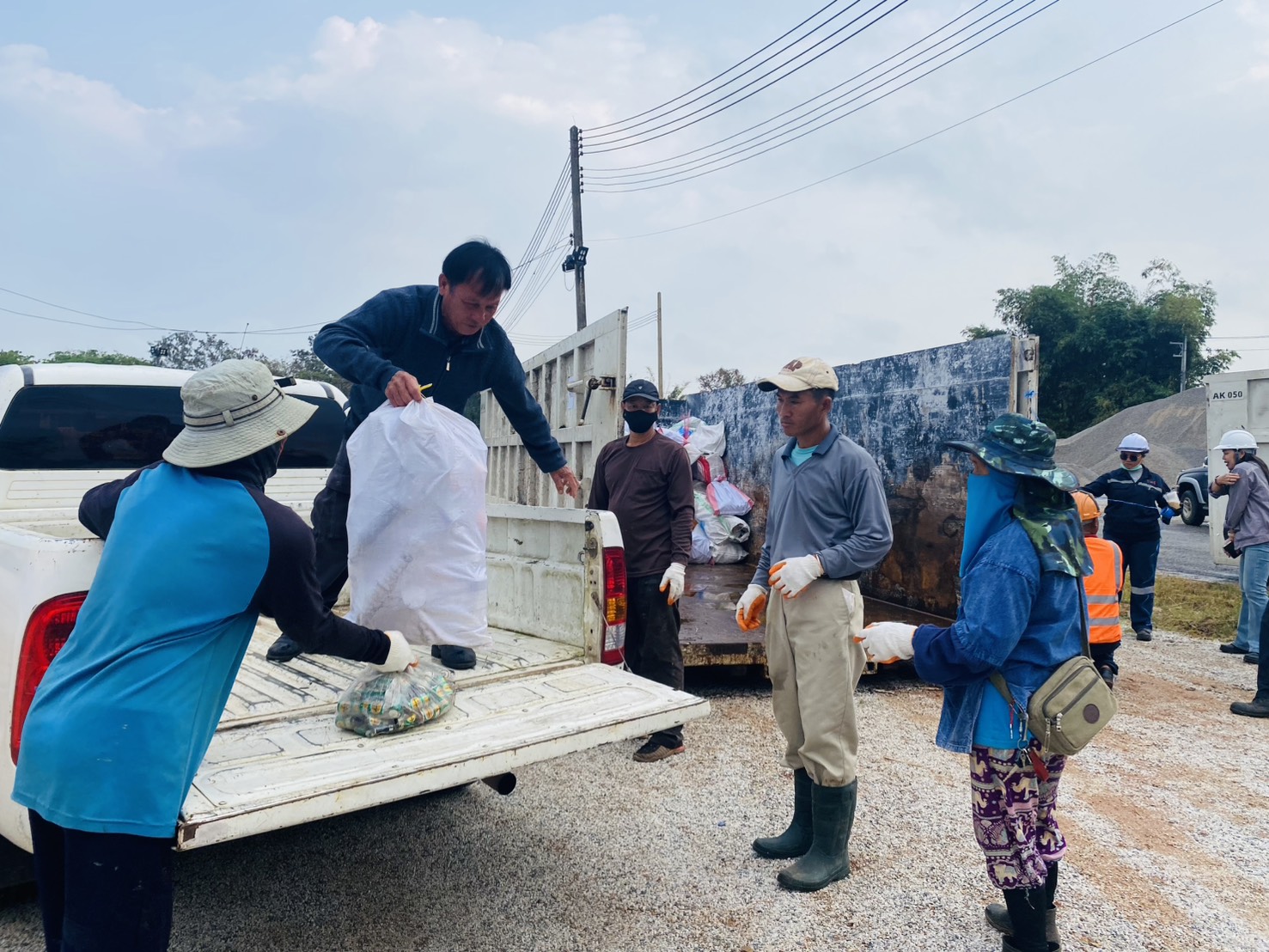 ส่งมอบขยะอันตรายให้กับองค์การบริหารส่วนจังหวัดเชียงราย ประจำปีงบประมาณ พ.ศ.2568