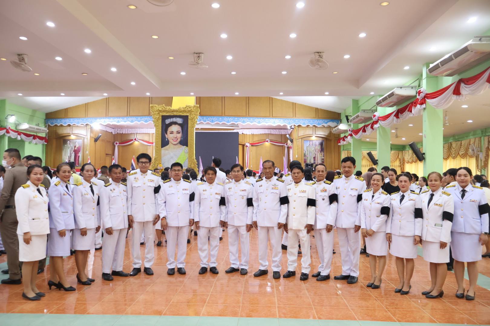 ร่วมพิธีถวายเครื่องราชสักการะและวางพานพุ่ม และพิธีจุดเทียนถวายพระพรชัยมงคล เพื่อให้ข้าราชการและประชาชนทุกหมู่เหล่าได้ เฉลิมพระเกียรติถวายราชสักการะแด่สมเด็จพระนางเจ้าฯ พระบรมราชินีเนื่องในโอกาสพระชนมพรรษา ในวันที่ 3 มิถุนายน 2569