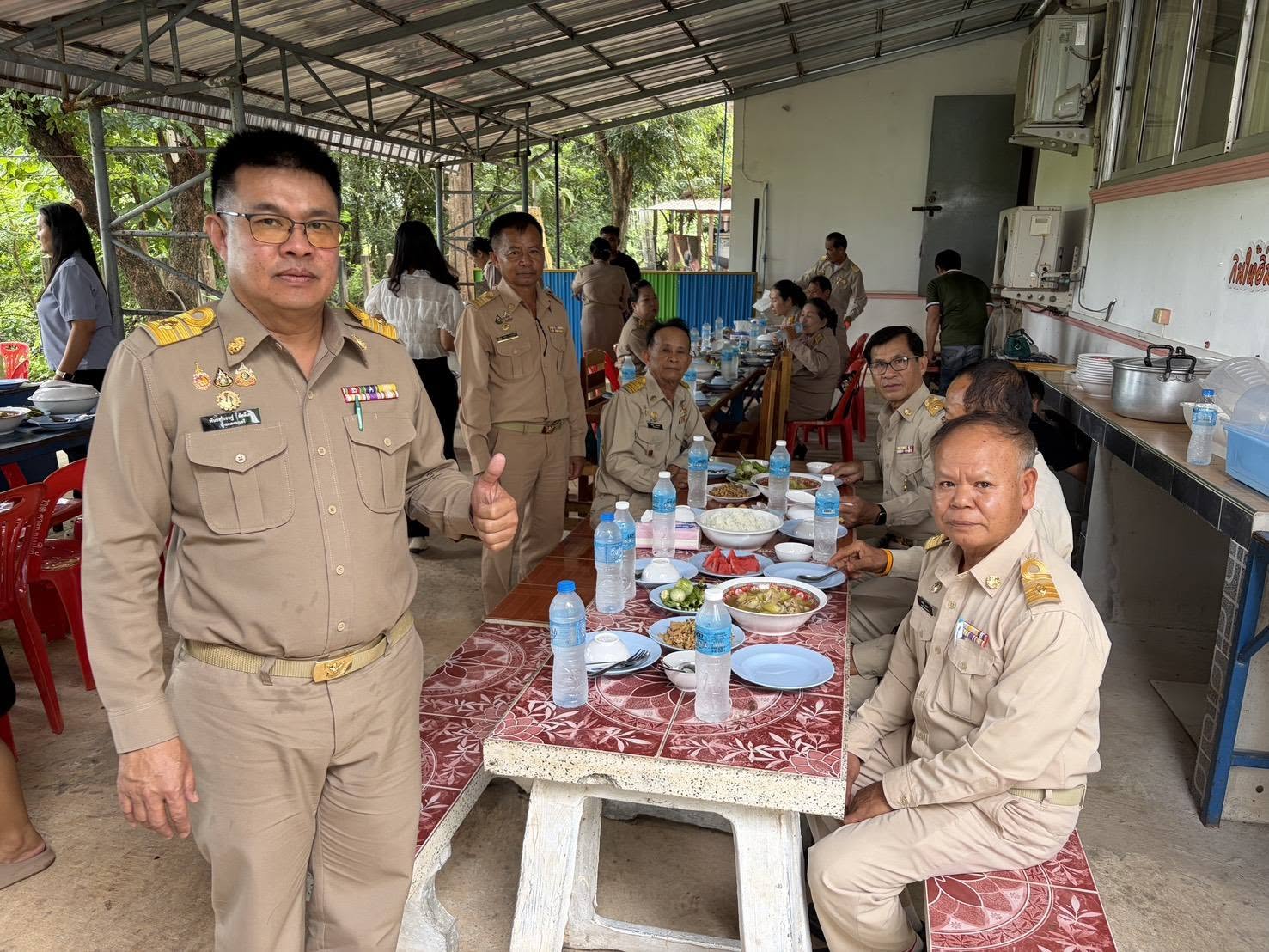 เทศบาลตำบลธาตุพนมใต้ร่วมรับประทานอาหารกลางวัน ระหว่างพักกลางวัน ของการประชุมสภาฯ สมัยสามัญ สมัยที่ 3 ประจำปี พ.ศ 2569 ครั้งที่ 1